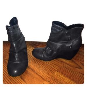 Dark gray Decree wedge boots!