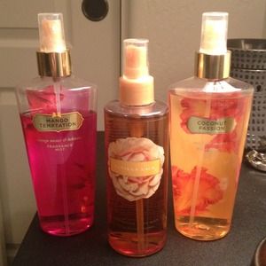 SALE ✨ Victoria's Secret body mist 💕