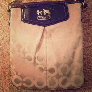 💟JUST ADDED💟 Coach insignia jacquard crossbody