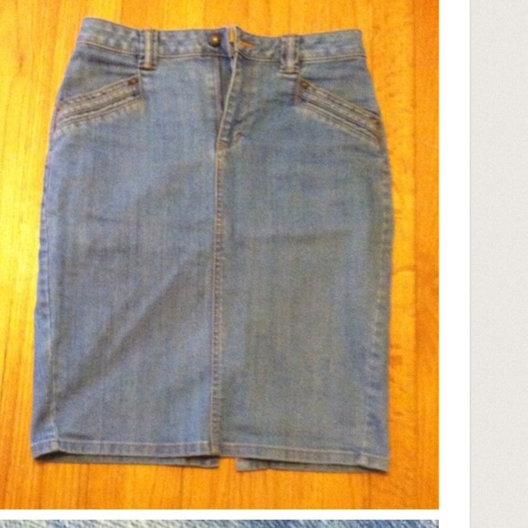 Jean / denim skirt