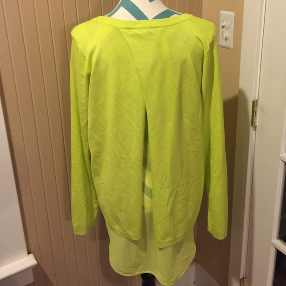 CHELSEA & THEODORE Neon Green Sweater - Picture 2 of 3