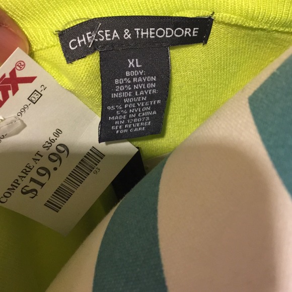 CHELSEA & THEODORE Neon Green Sweater - Picture 3 of 3