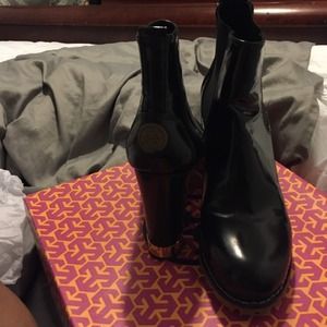 Tory burch virginia bootie box calf