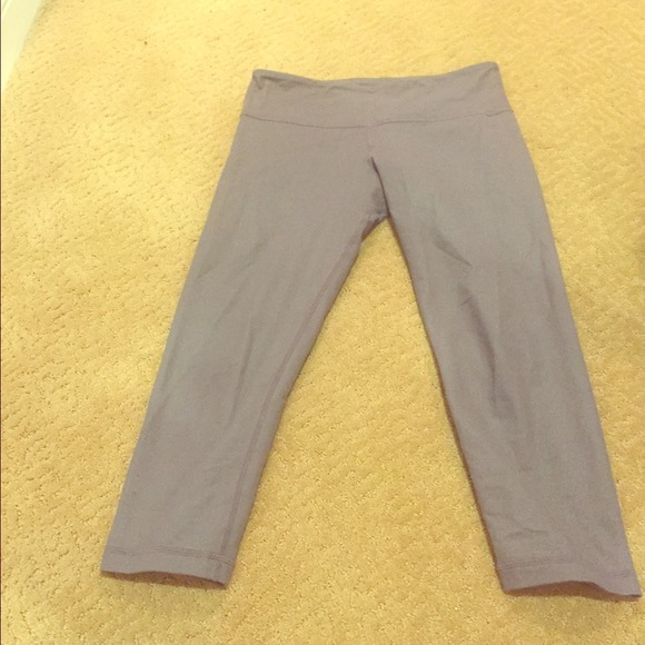 Lululemon wunder under Crops