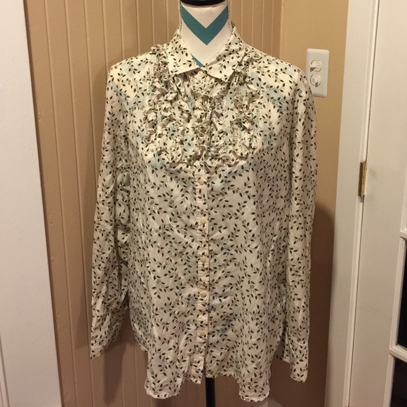 GAP Ruffled Button Down Top