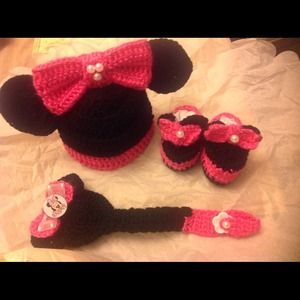 Baby hat, shoes, pacifier holder