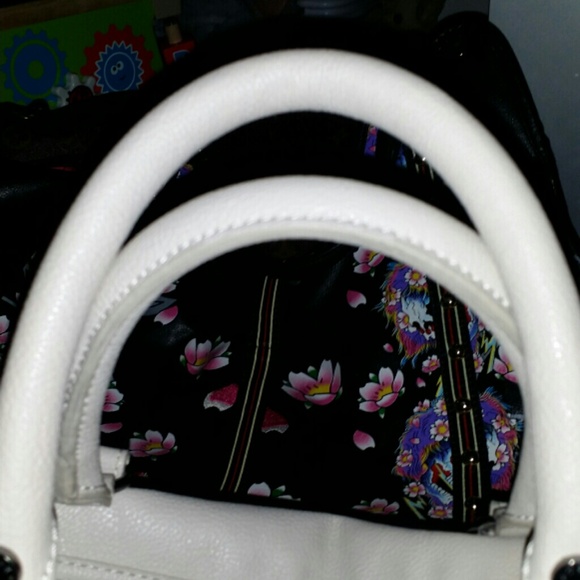 Steve Madden - Picture 3 of 4