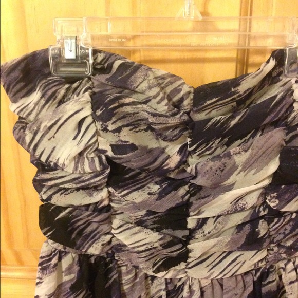 Strapless mini dress - Picture 2 of 4