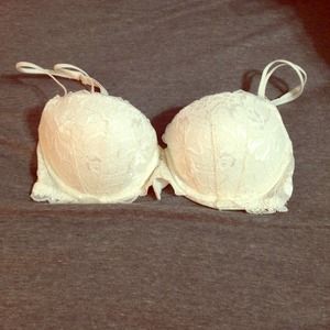 Victoria's Secret PINK: white/cream lace bra