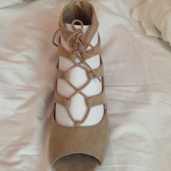 Sandals - Picture 2 of 2