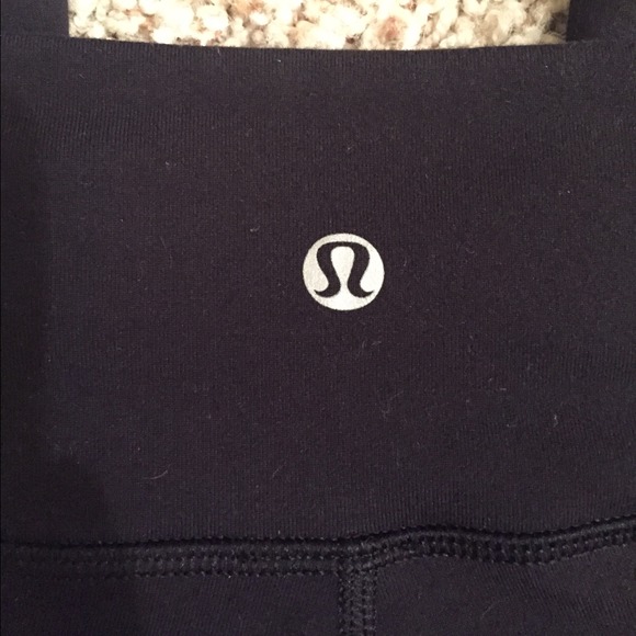 lululemon athletica Pants - Black lululemon wunder under crops