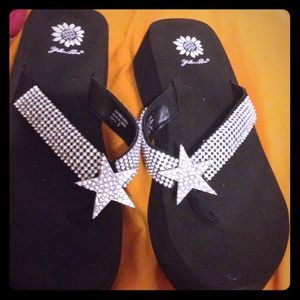 Yellow box sparkly star flip flops
