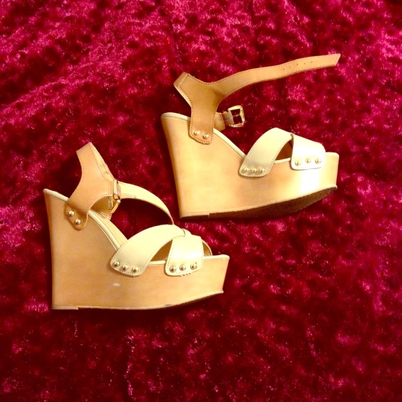Shoes - Wedges