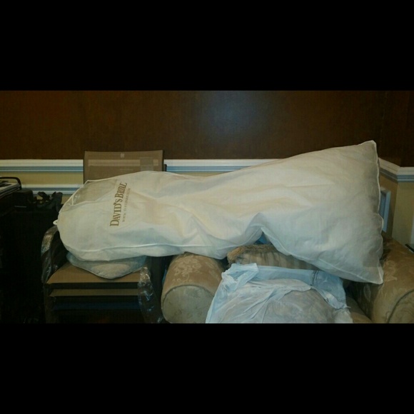 Brand new wedding dress - Picture 4 of 4