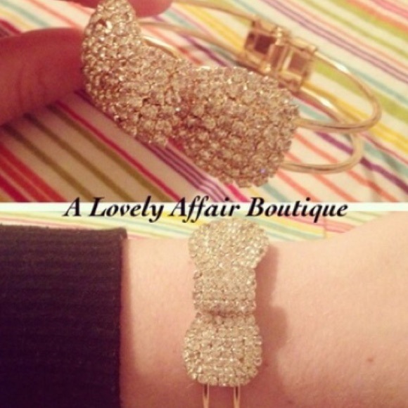 Bling bow bracelet! <3 - Picture 5 of 5