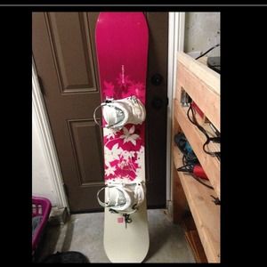 ❌❌SOLD❌❌Snowboard and boots