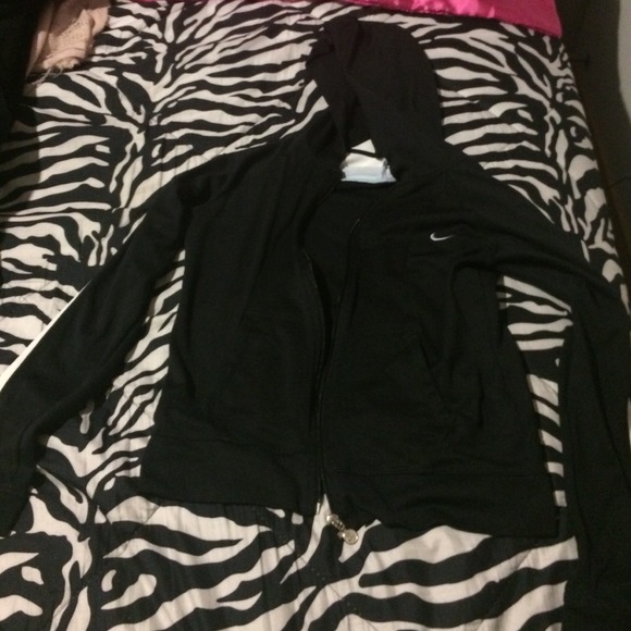Nike Outerwear - Nike black zip up with hoodie !