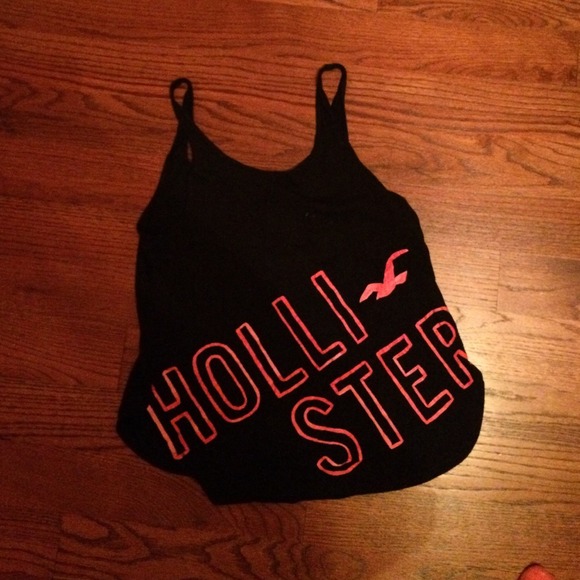 HOLLISTER Tank🎉