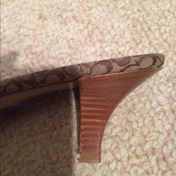 Coach Shoes - Picture 3 of 4
