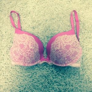 Victoria secret push up bra! Size 32DD