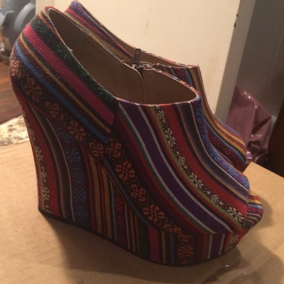 Steve Madden wedges