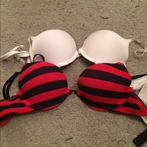 2 Gilly Hicks Bra 34A