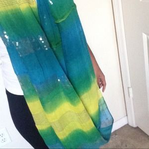 Gradient Scarf