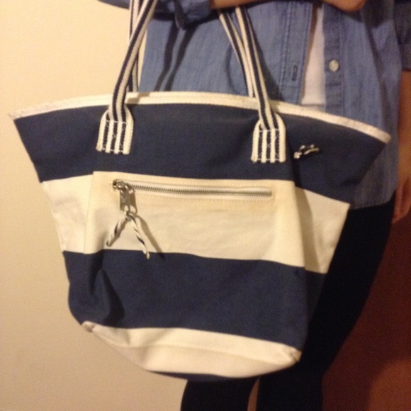 Striped Handbag - Picture 1 of 3