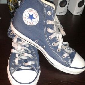 Size 7.5 womens Converse. Mens 5.5