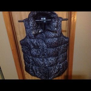 Puffered Vest ⛄️SOLD⛄️