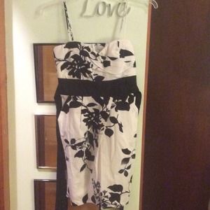 NWT black and white cotton dress