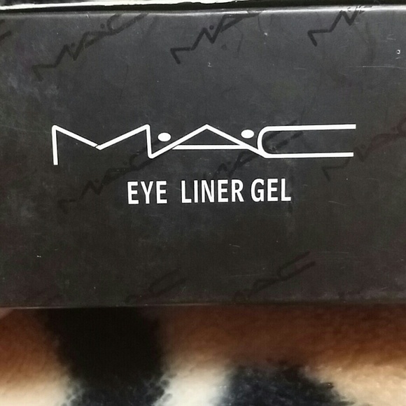 Mac eyeliner