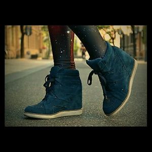 NEW! Jeffrey Campbell Venice Wedge Sneaker