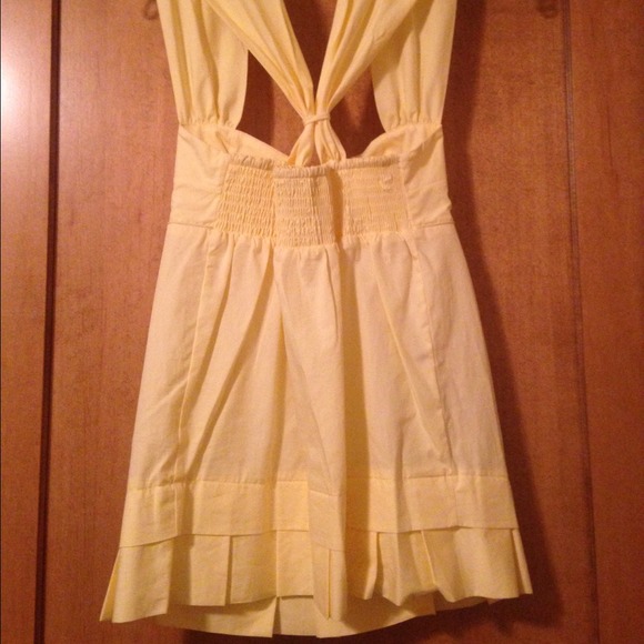 Adorable BCBGeneration yellow top! - Picture 3 of 3