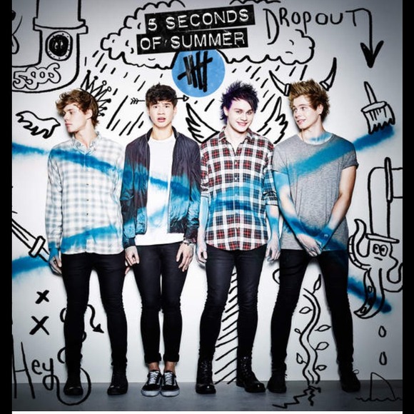 Dedicated to 1D and 5sos🙌 - Picture 1 of 4
