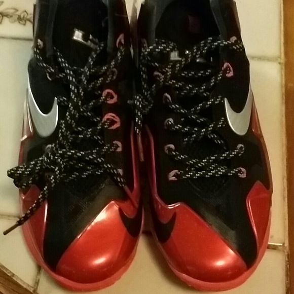 2014 lebron sneakers - Picture 2 of 4