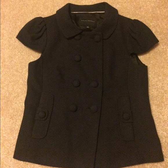 Navy blue BR short sleeve blazer!