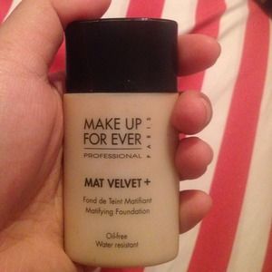 MAKE UP FOR EVER Mat Velvet +