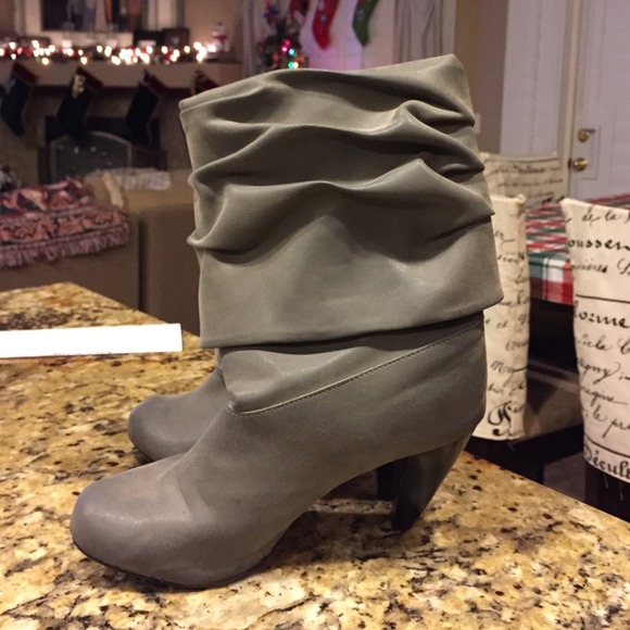 Light grey booties