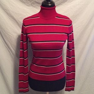 Multicolored turtleneck