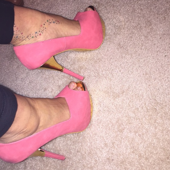 For the love of PUMPS ⚡️⚡️ - Picture 4 of 4