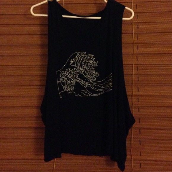 Brandy Melville loose wave tank