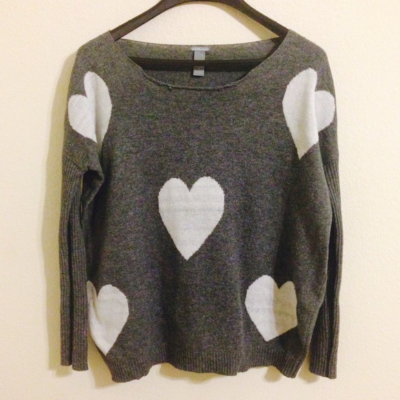 Charlotte Russe heart print sweater