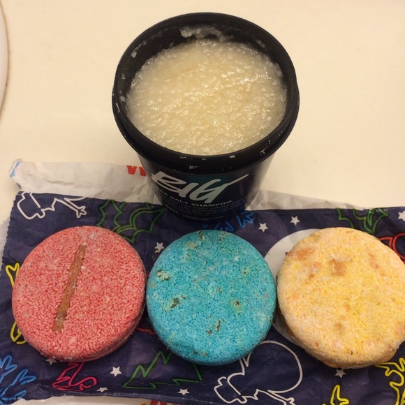 LUSH various liquid & solid shampoos - Picture 3 of 4
