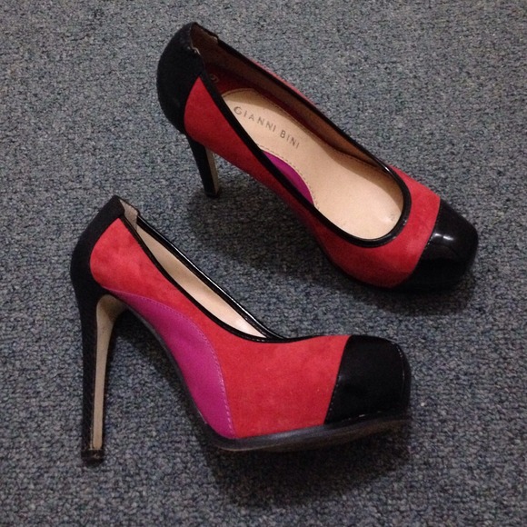 Gianni Bini platform heels