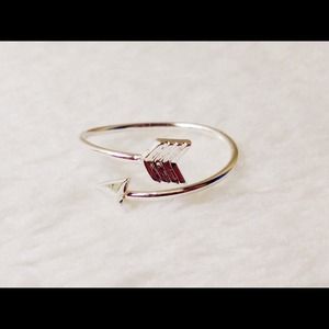 Arrow ring silver