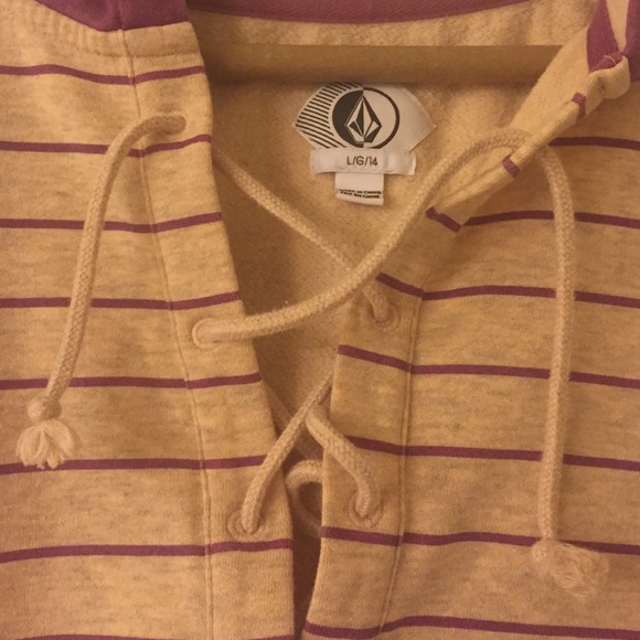 Volcom Top - Picture 2 of 3