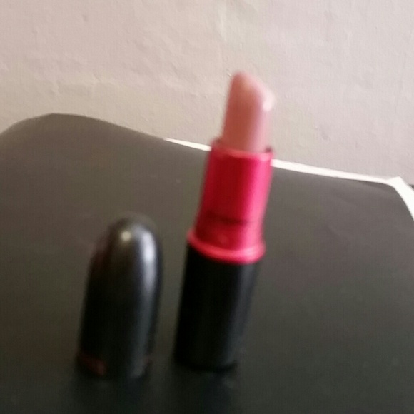 MAC Viva Glam II A73