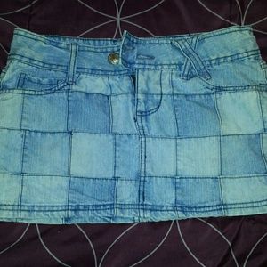 Squeeze Jean skirt