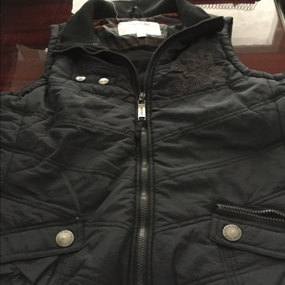 Blk vest